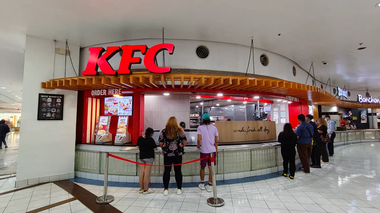 KFC in Gateway Mall